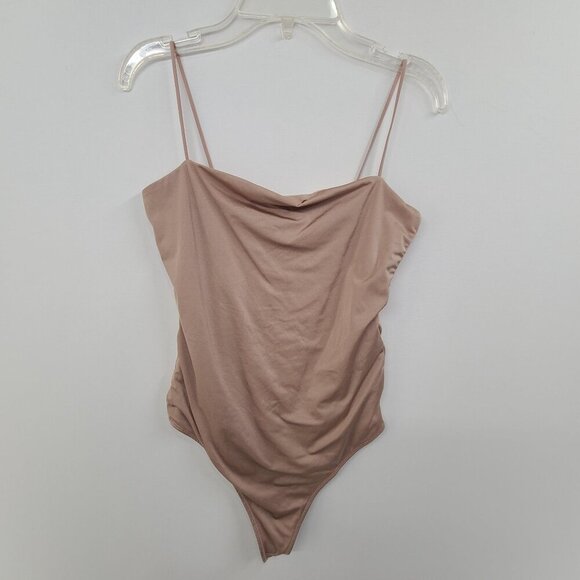 Abercrombie & Fitch Women's Sleeveless Seamliss Bodysuit nude  Size M - Picture 1 of 11